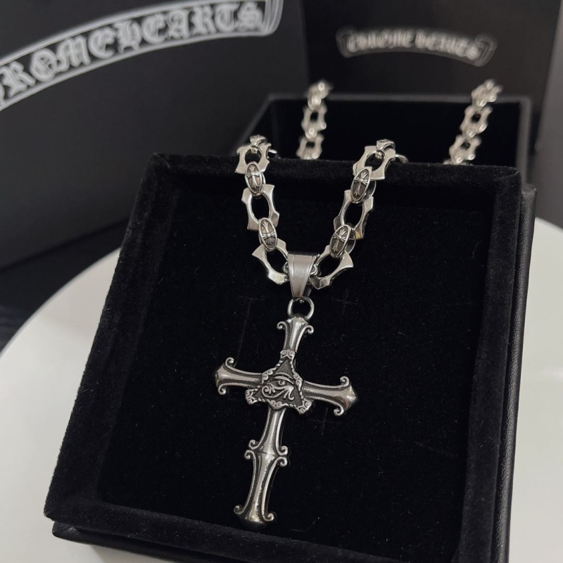 Ch**me He**ts necklaces